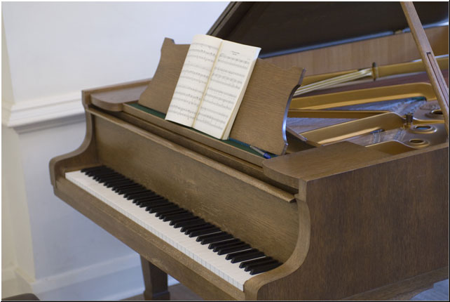 Grand piano